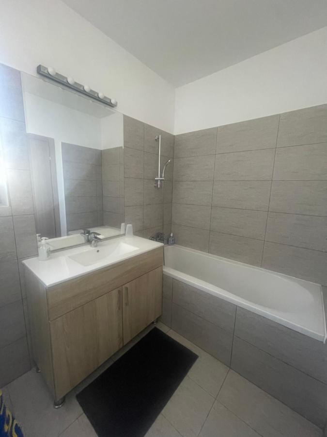 Greenfield Baneasa Apartment In Bukarest Exteriör bild